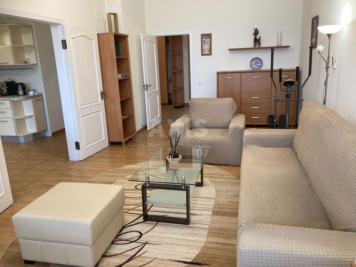 2k apartment vul. Jevgena Konoval'cja 36В1