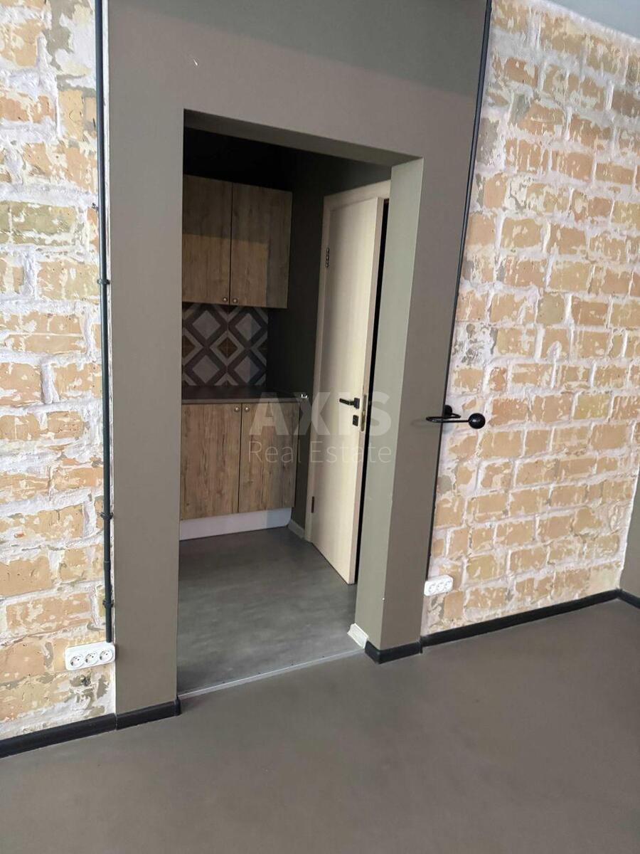 Office vul. Jaroslavs'ka 11В, 77m24