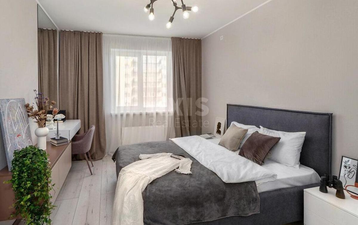 2k apartment vul. Voskresens'ka 2А3