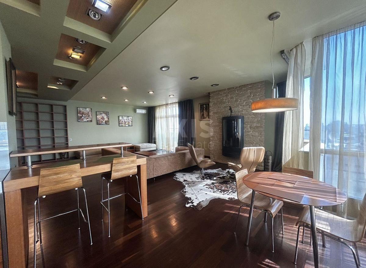 4k apartment vul. Hmel'nyc'kogo Bogdana 410