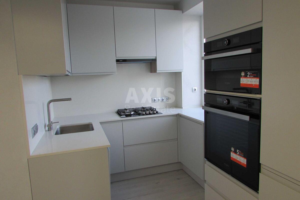 3k apartment vul. Mala Zhytomyrs'ka 102