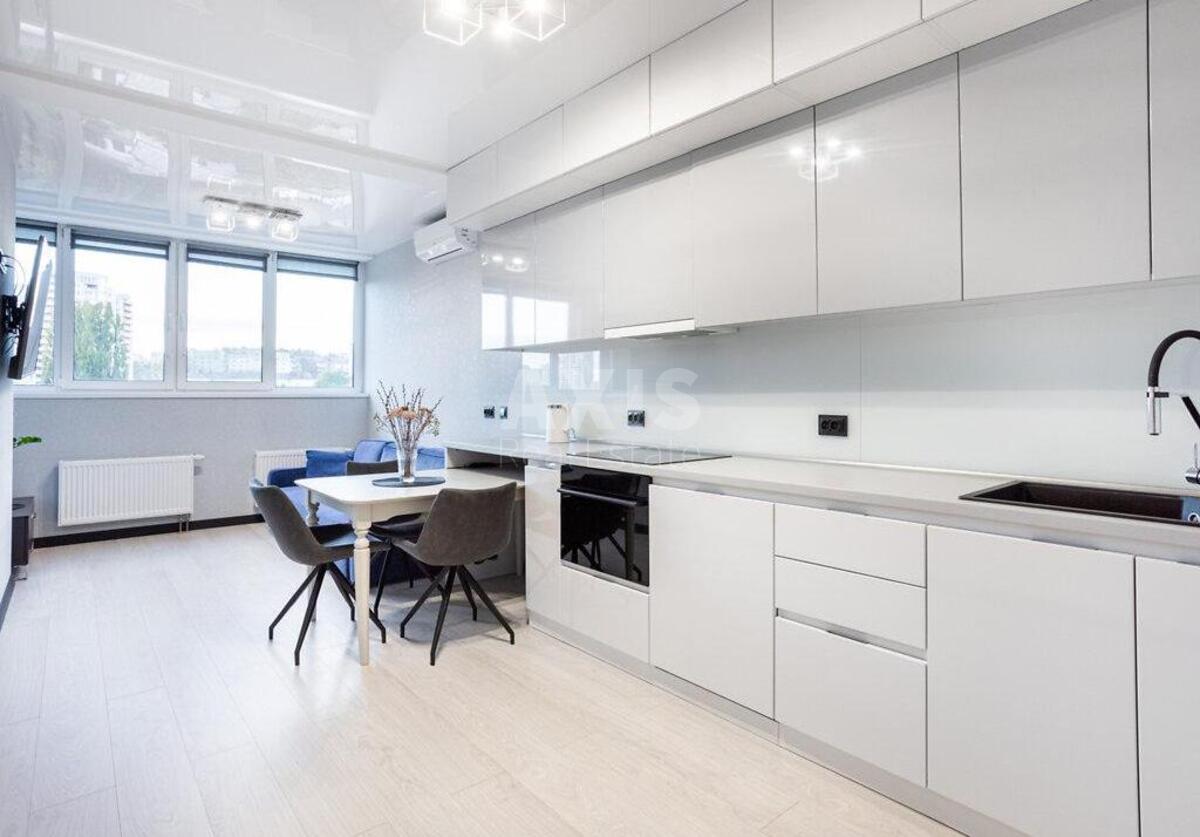 1k apartment prov. Jasynuvats'kyj 1061142