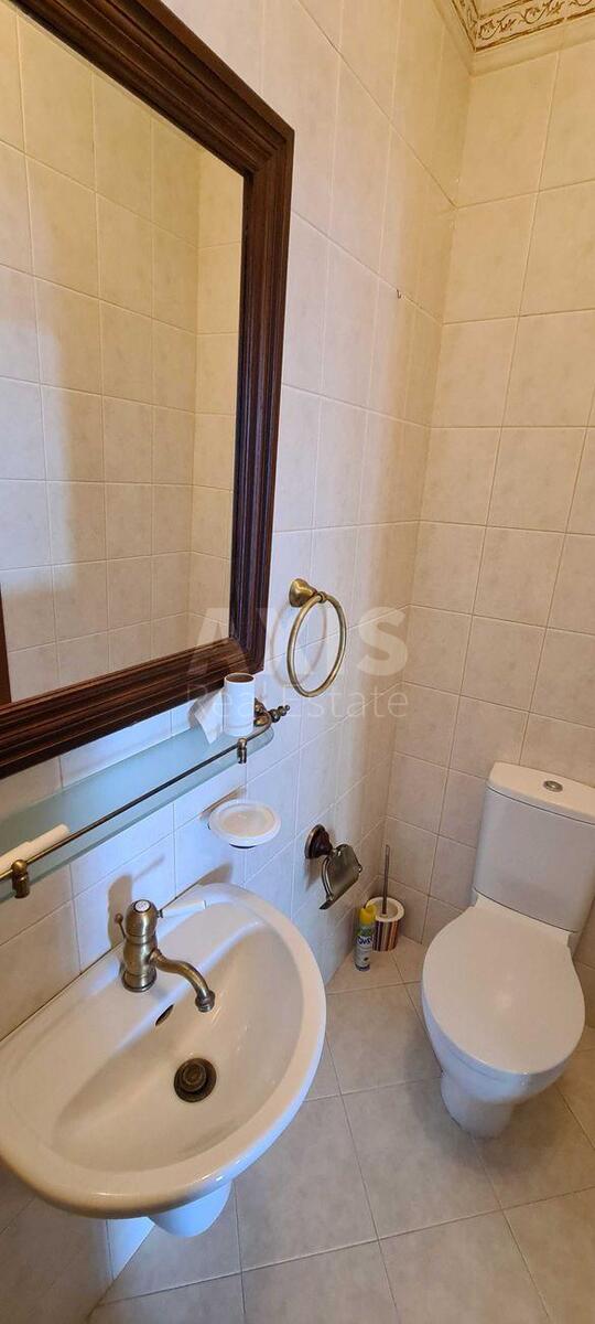 5k apartment vul. Orlyka Pylypa 1012