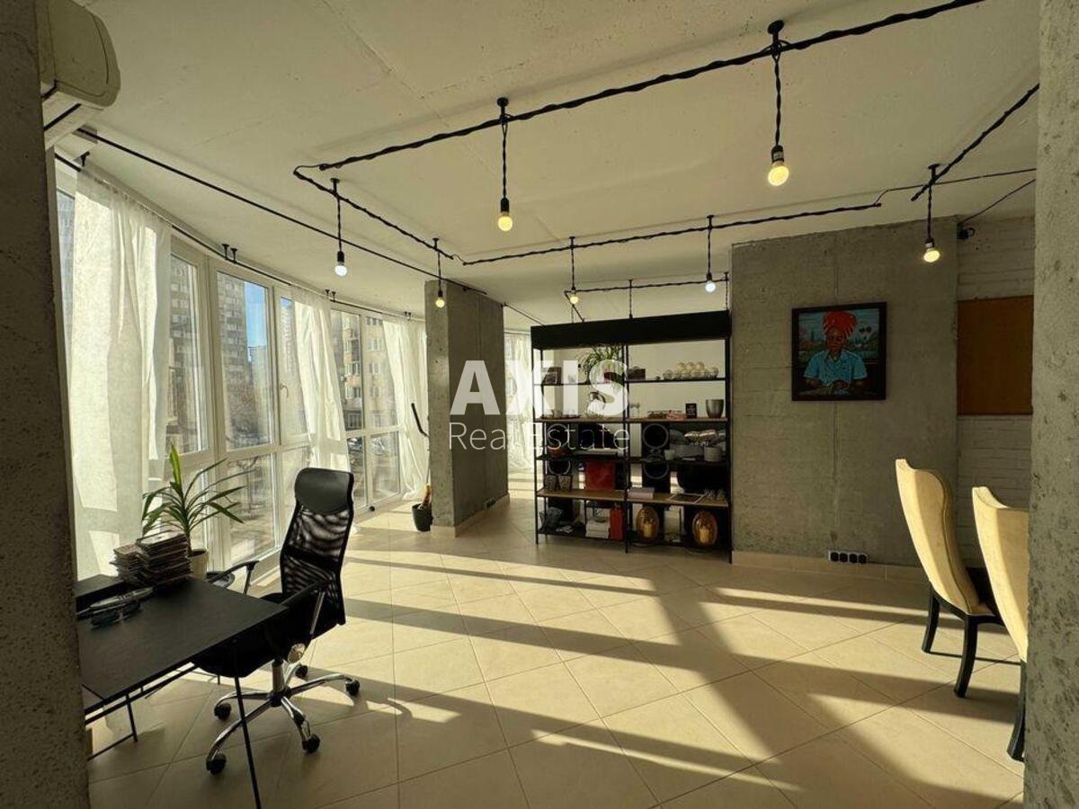 Office vul. Ahmatovoi' Anny 44, 120m2493675
