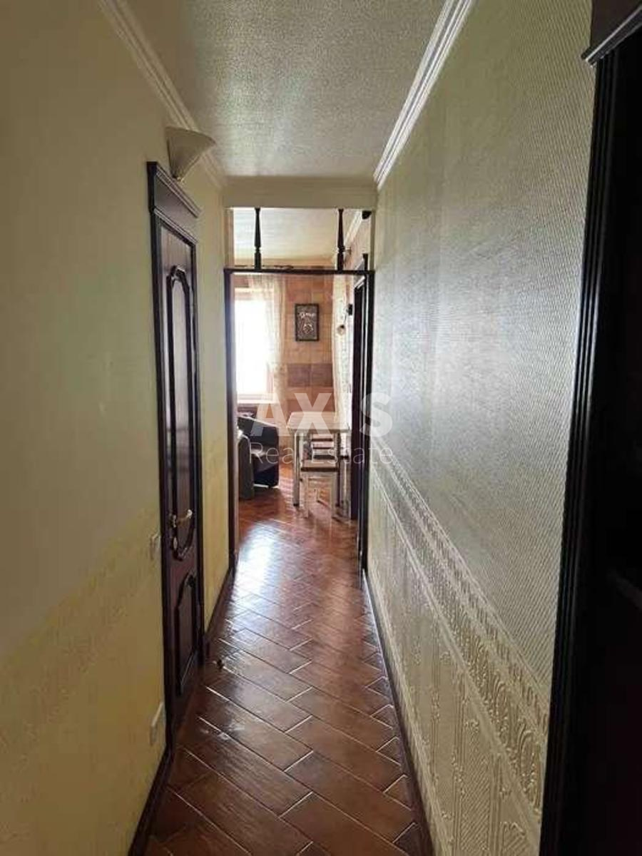 4k apartment vul. Bogatyrs'ka 6/19