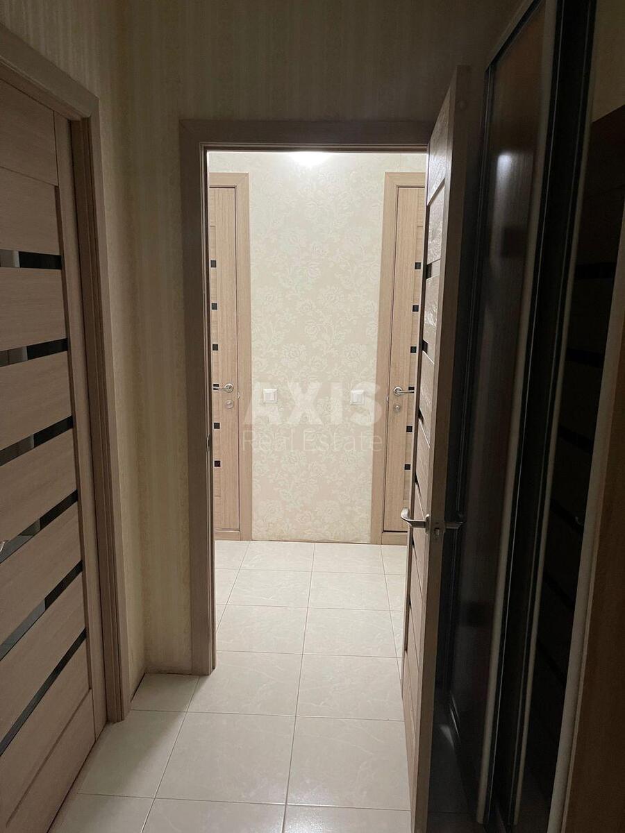2k apartment vul. Horol's'ka 8/45756012