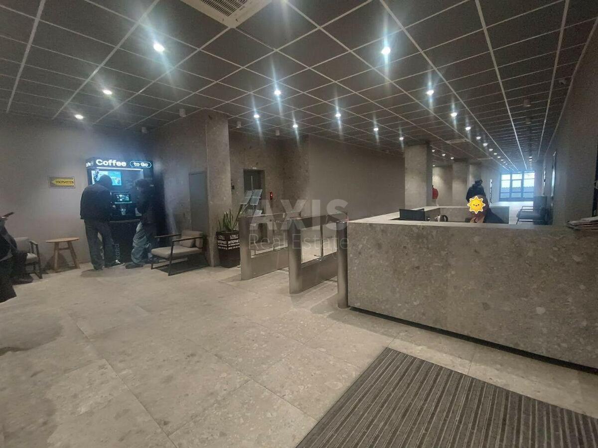 Office vul. Jevgena Konoval'cja 36Д, 163m2578704