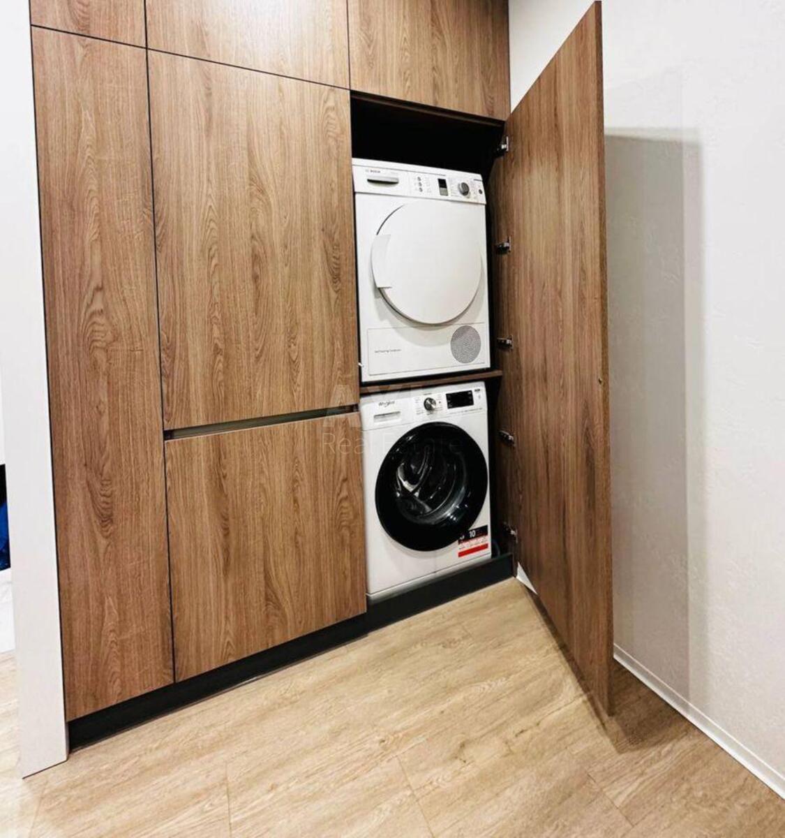 1k apartment vul. Saljutna 2Б578971