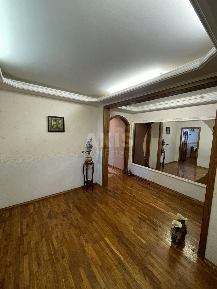 3k apartment vul. Zarichna 1