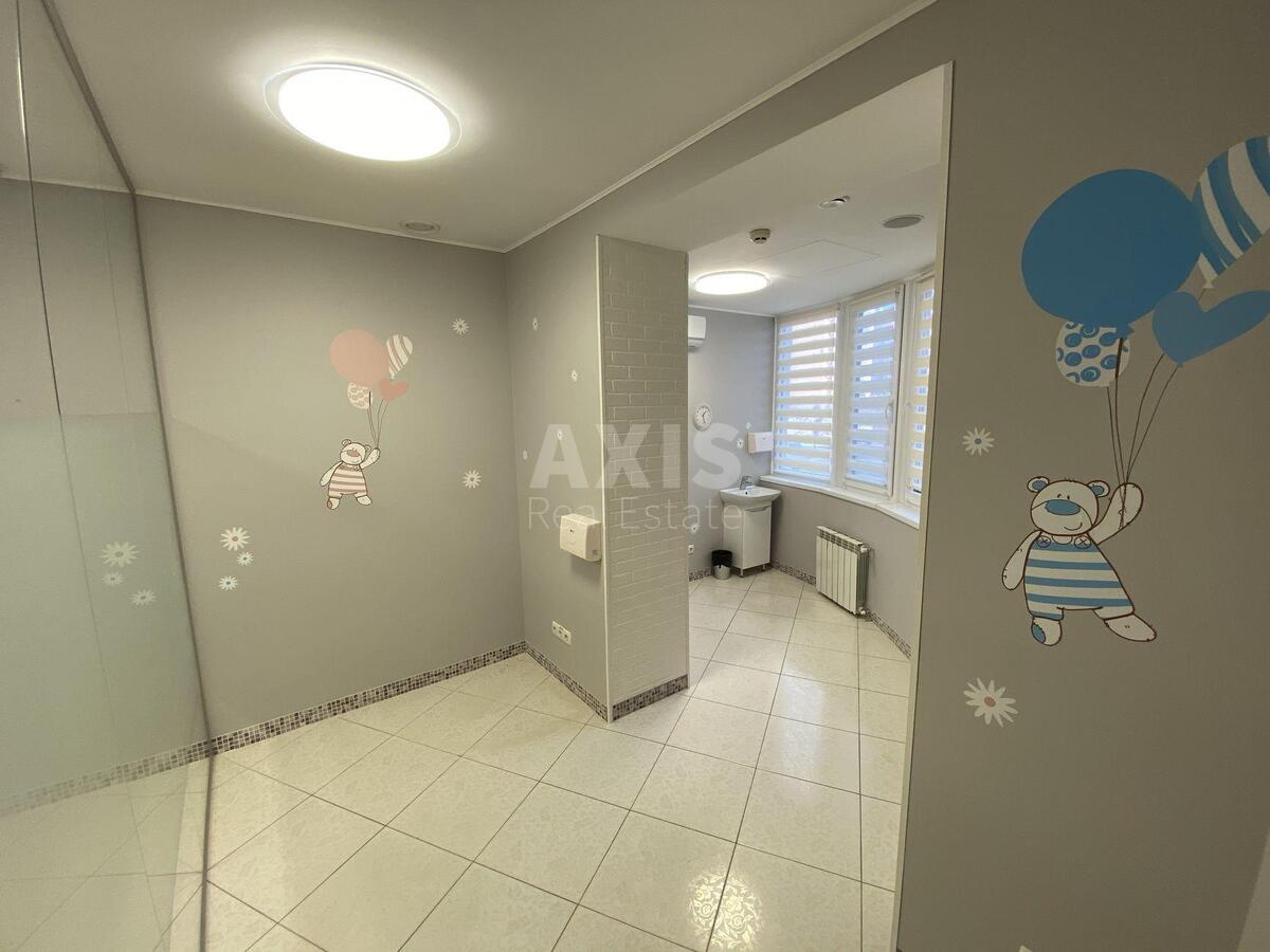 Office pr-t Geroi'v Stalingrada 4, 237m27