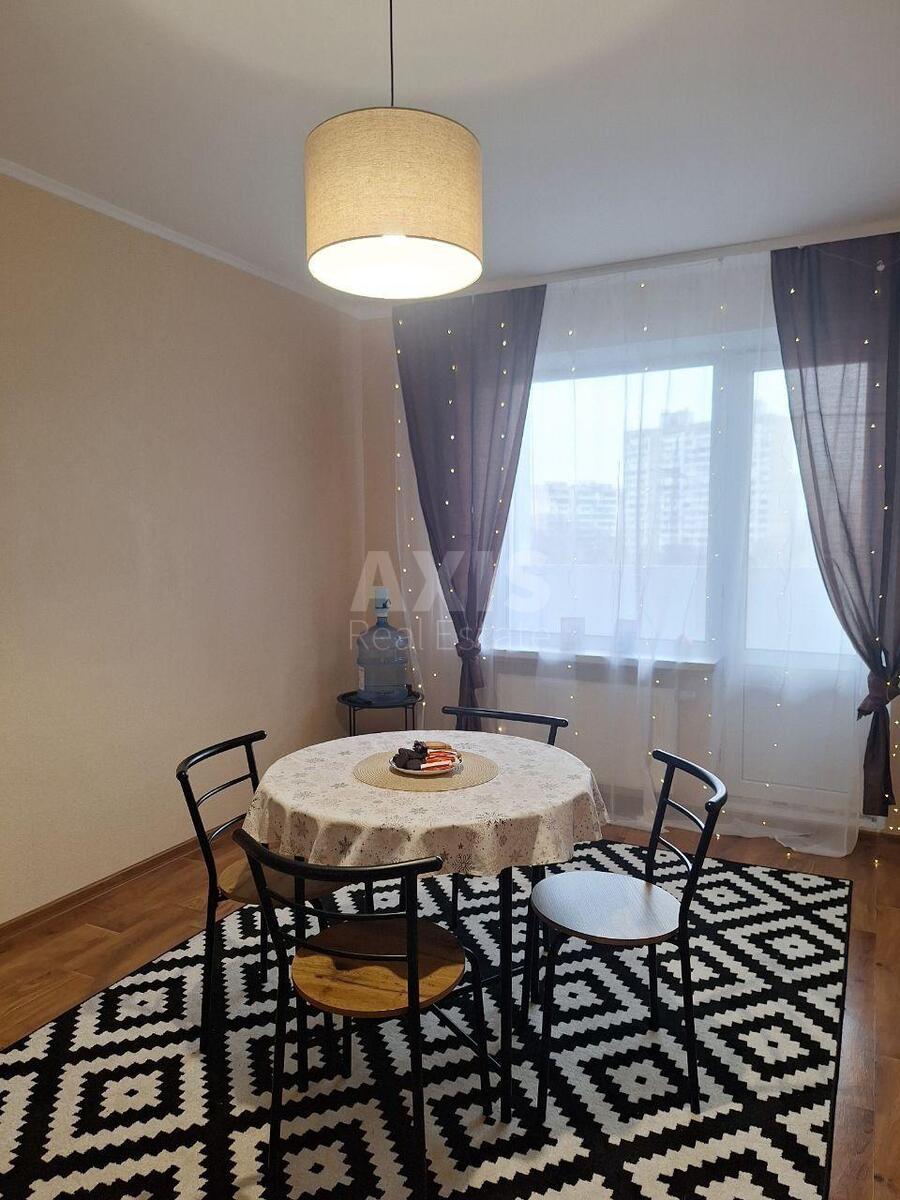 3к квартира ул. Коноплянская 220