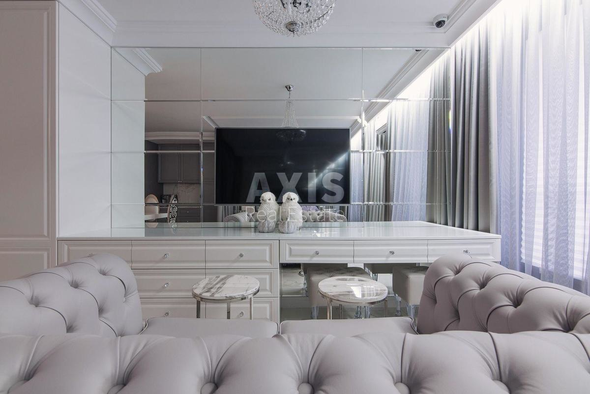 1k apartment vul. Antonovycha 743