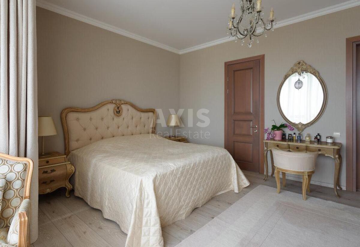 4k apartment vul. Instytuts'ka 18