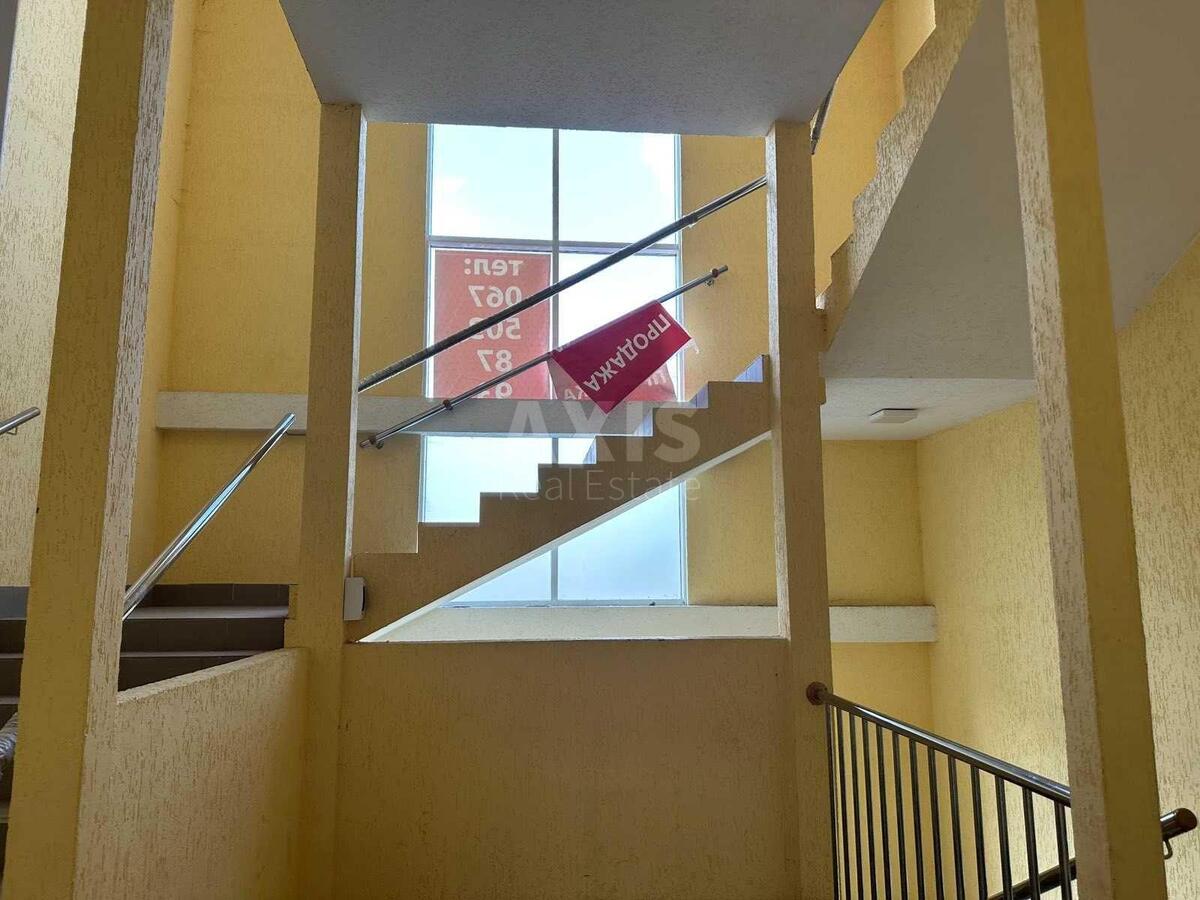 Service object vul. Chornyh Zaporozhciv 28, 570m21