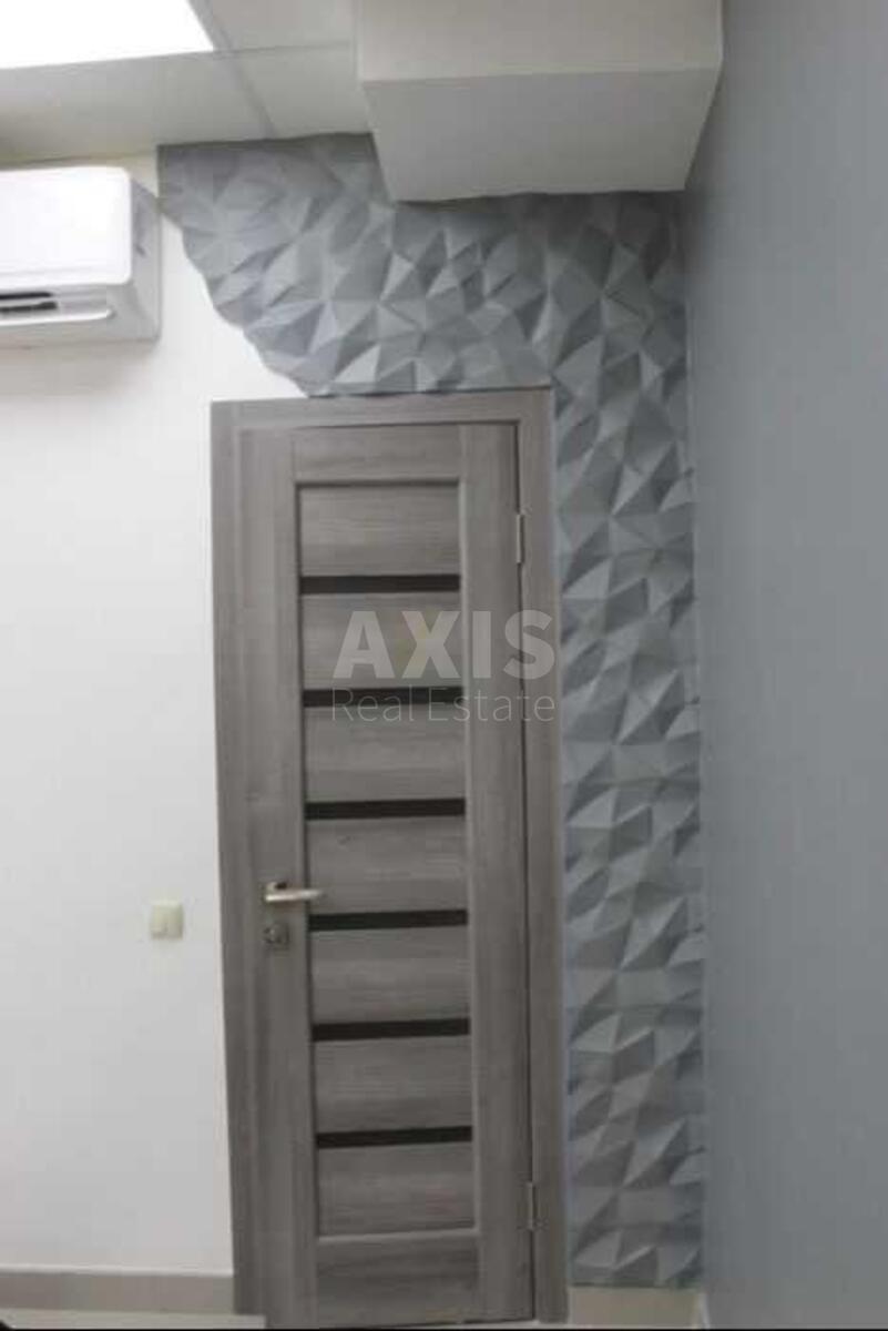 Trade object vul. Lebedjeva Mykoly 4/39А, 62m2587784