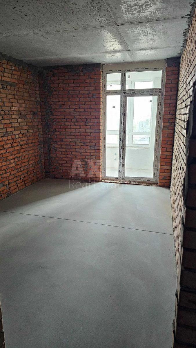 1k apartment vul. Sverstjuka Jevgena 540