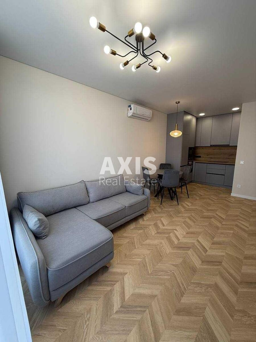 1k apartment vul. Revuc'kogo 401