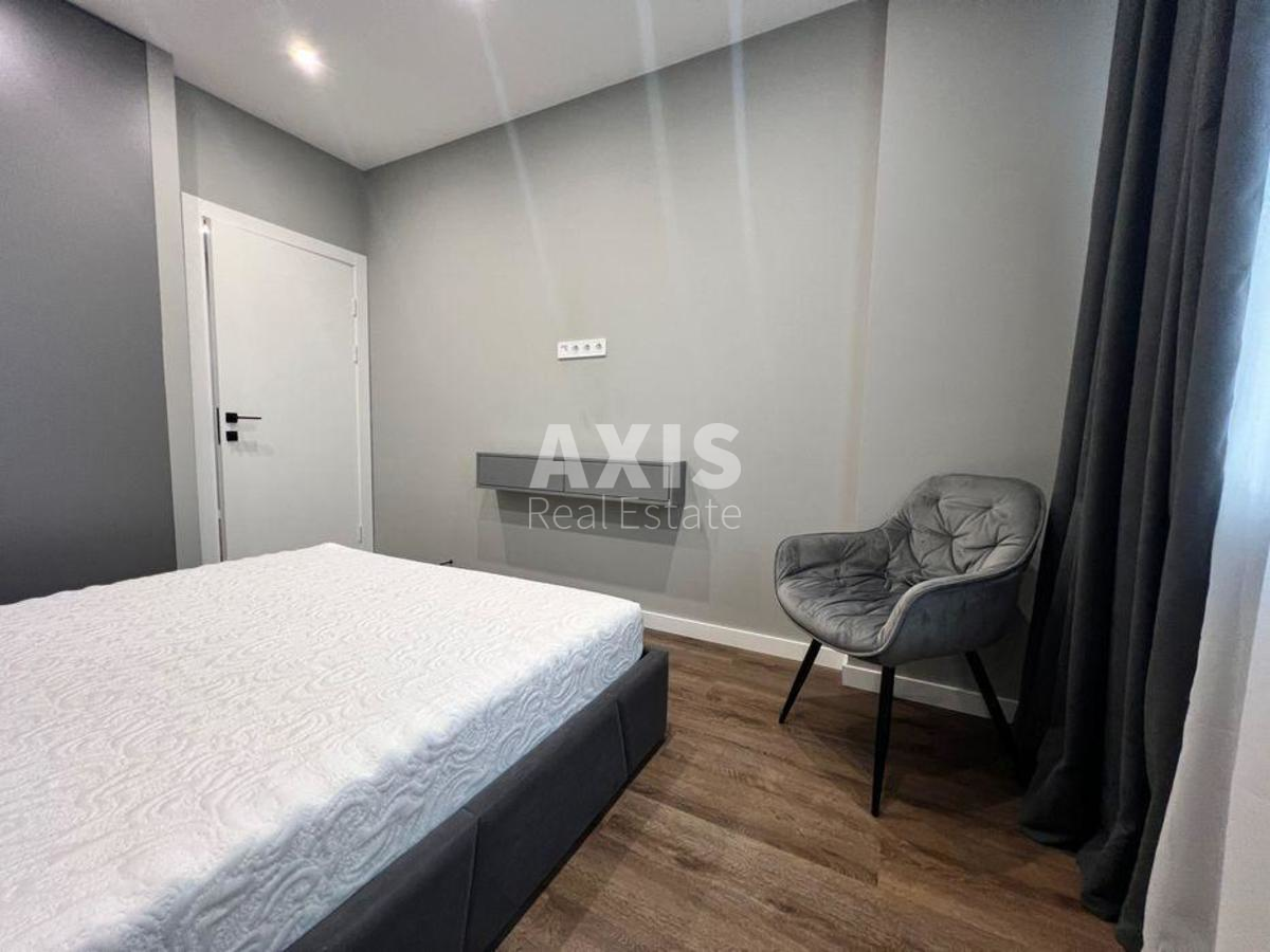 1k apartment vul. Rodyny Kristeriv 18/62