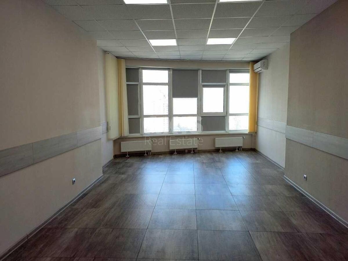 Office vul. Instytuts'ka 18А, 151m2