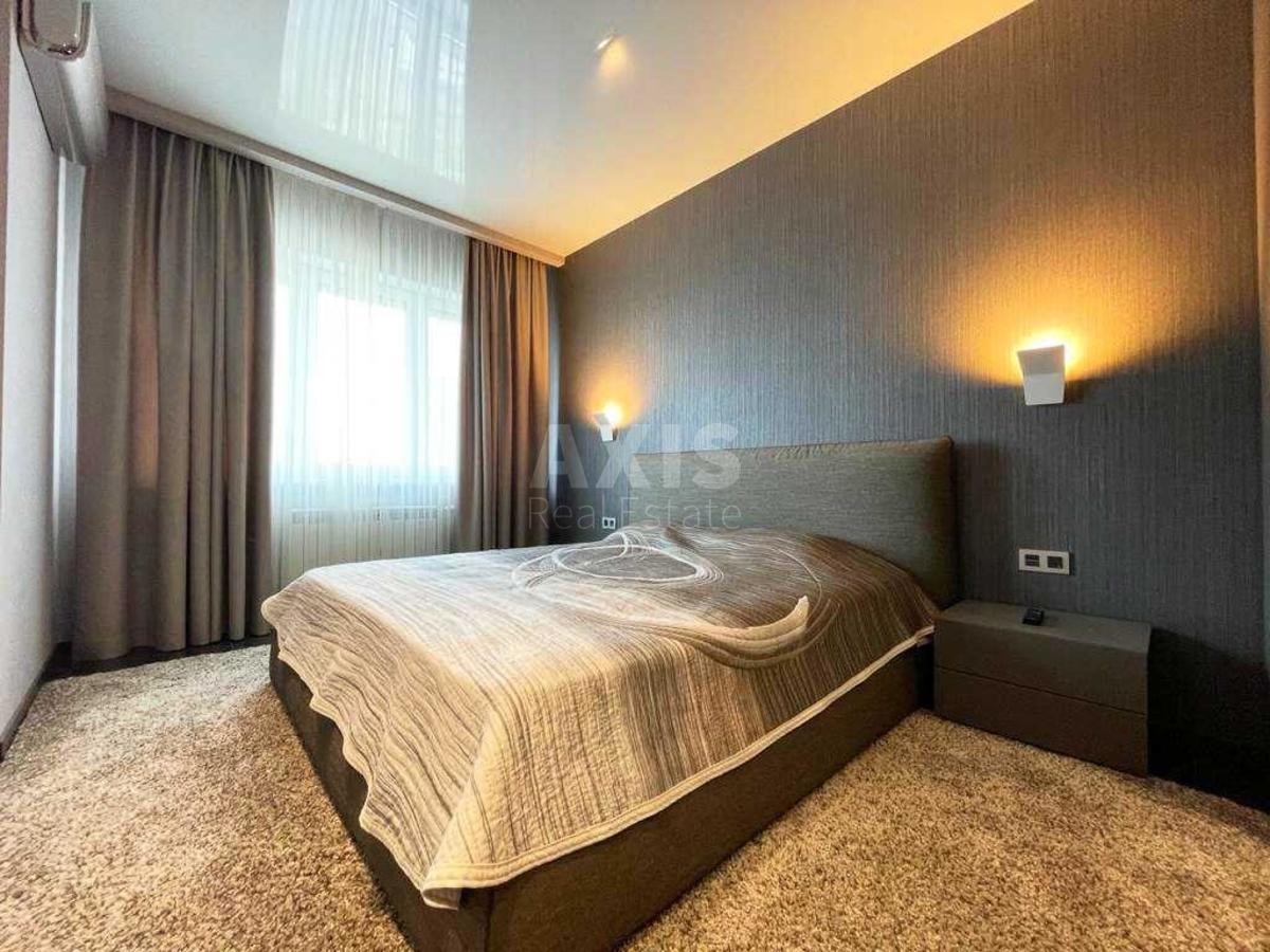 2k apartment vul. Skrypnyka Mykoly 400