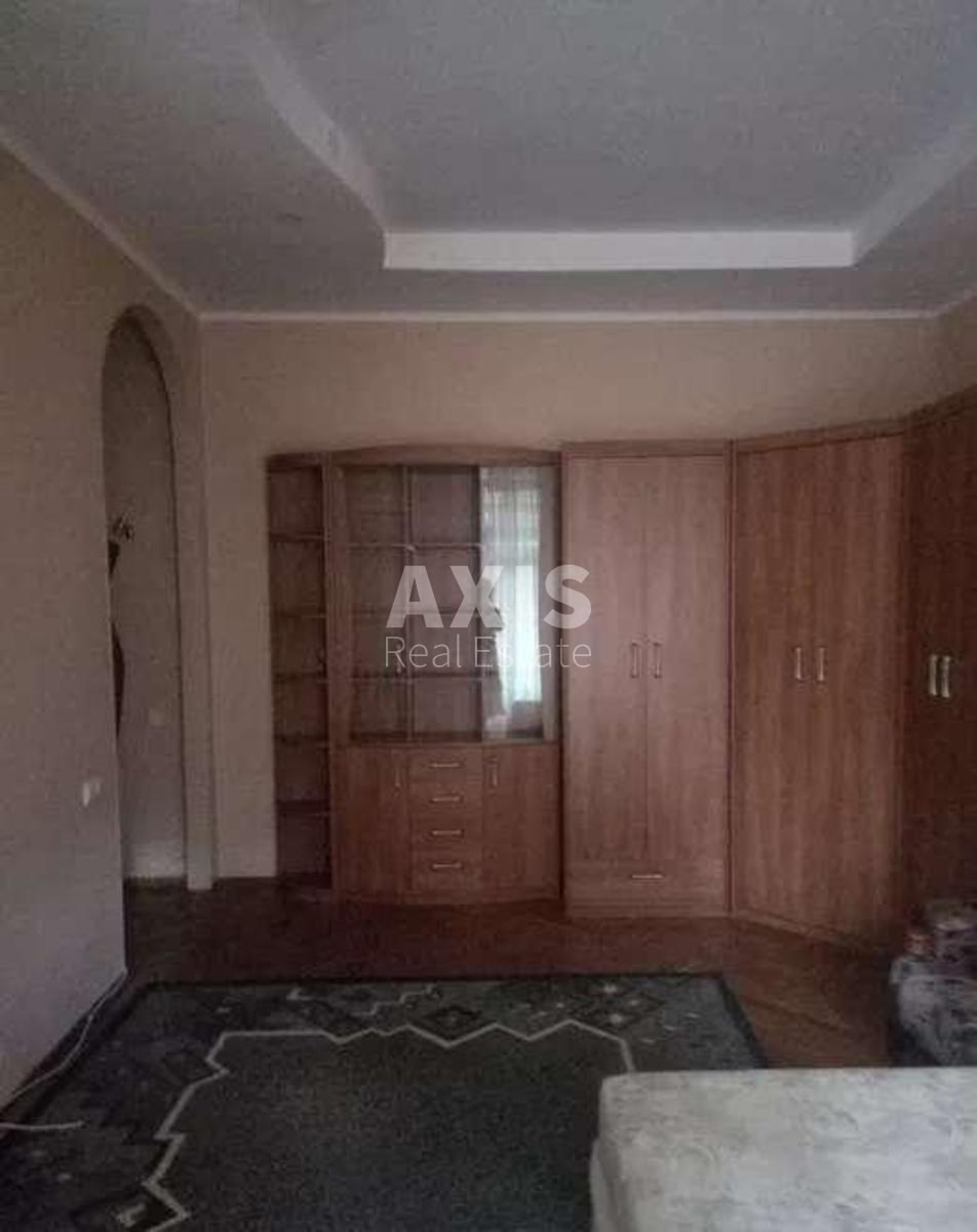 1k apartment vul. Lavrs'ka 61