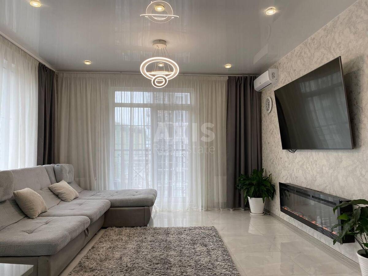 2k apartment vul. Myhajla Maksymovycha 241