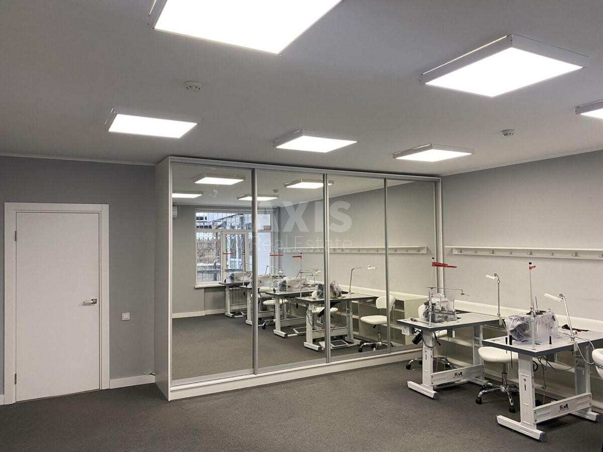 Trade object vul. Barbjusa Anri 39А, 100m26