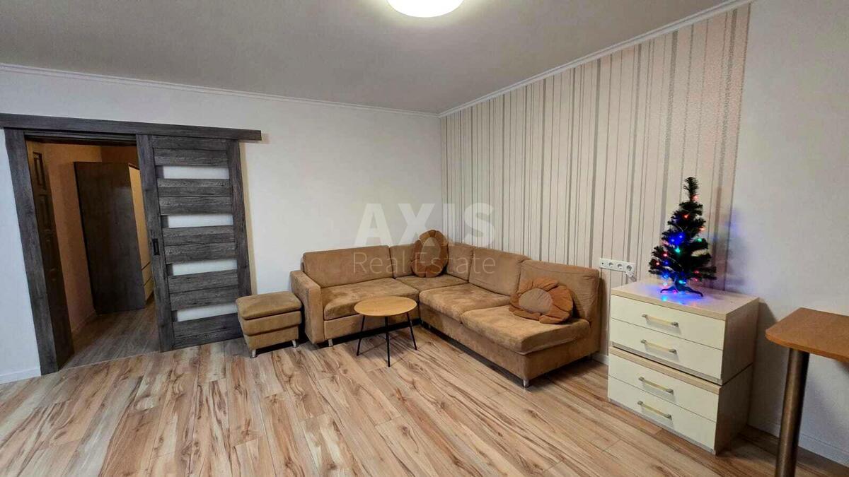 2k apartment vul. Sribnokil's'ka 20630382