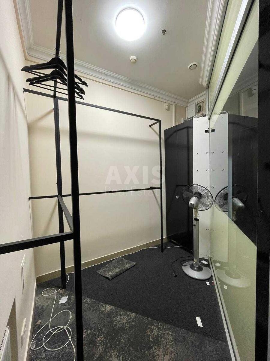 Trade object vul. Velyka Vasyl'kivs'ka 5, 10m26