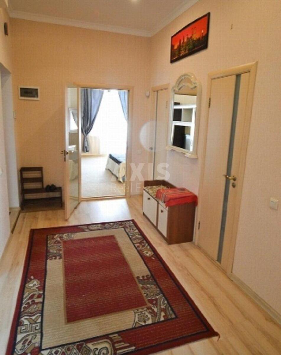 2к квартира ул. Саксаганского 9589585