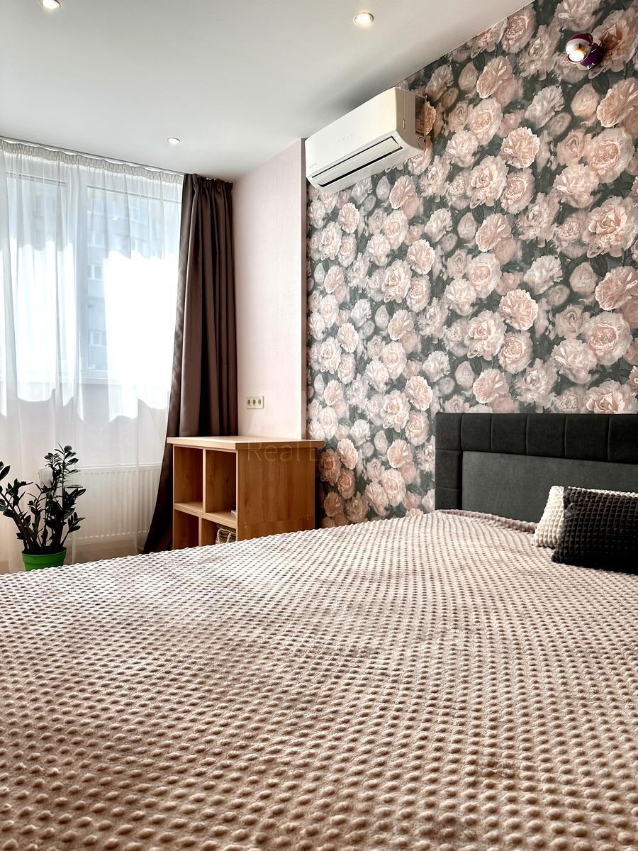 1k apartment vul. Panel'na 6633340