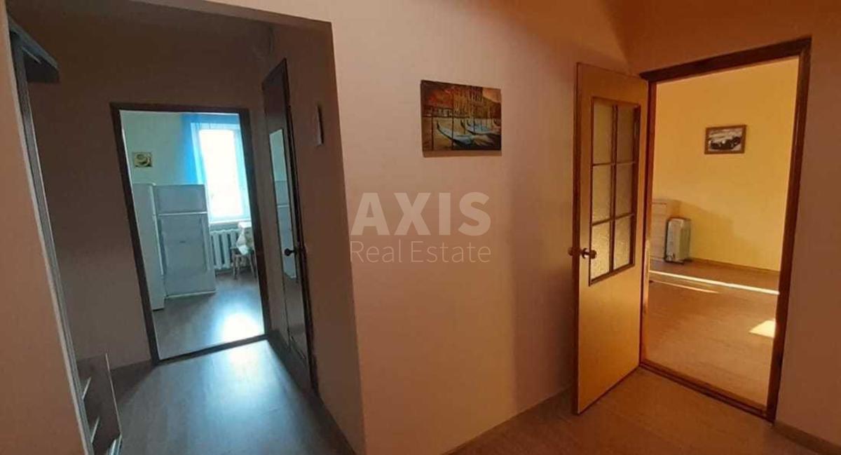 1k apartment vul. Vyshnjakivs'ka 7Б3