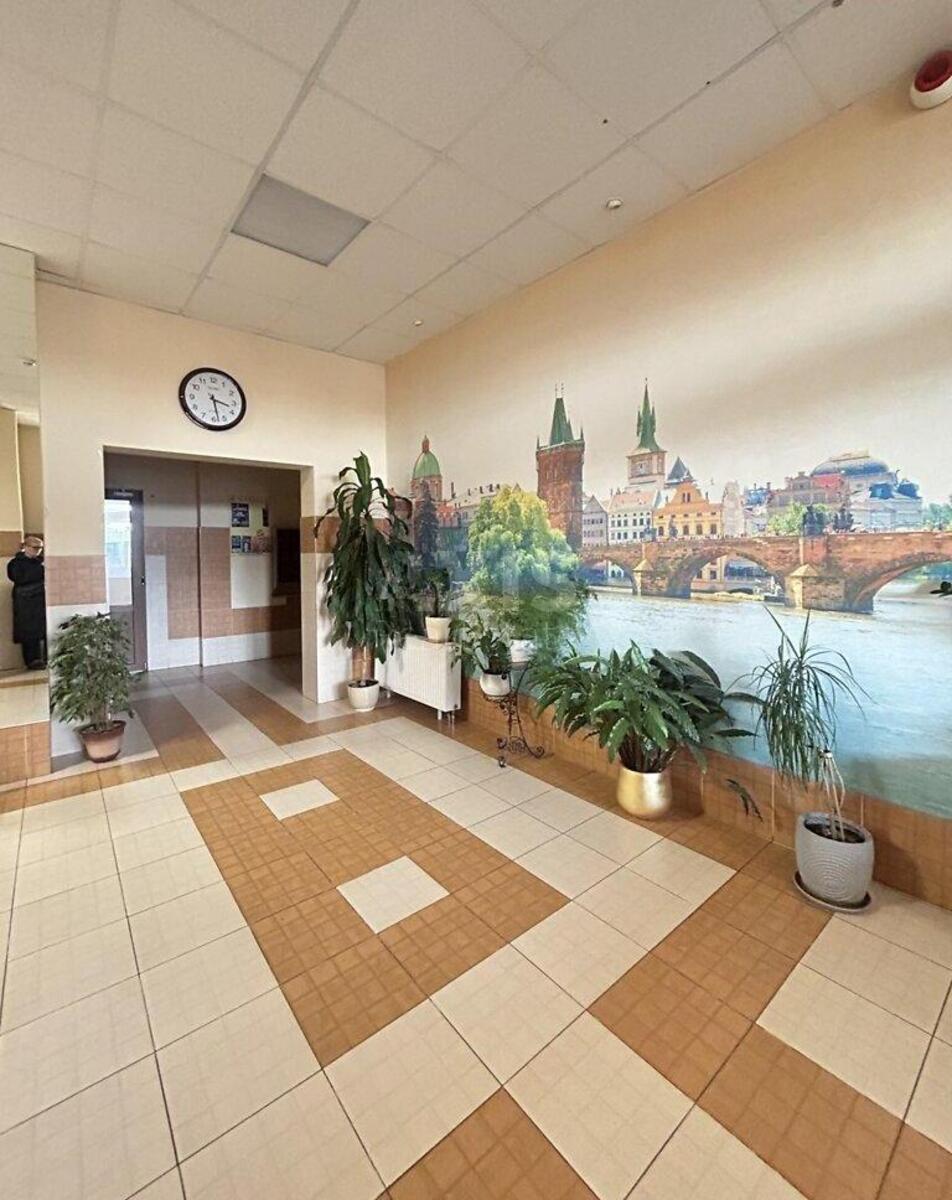 1k apartment vul. Malynovs'kogo Marshala 83