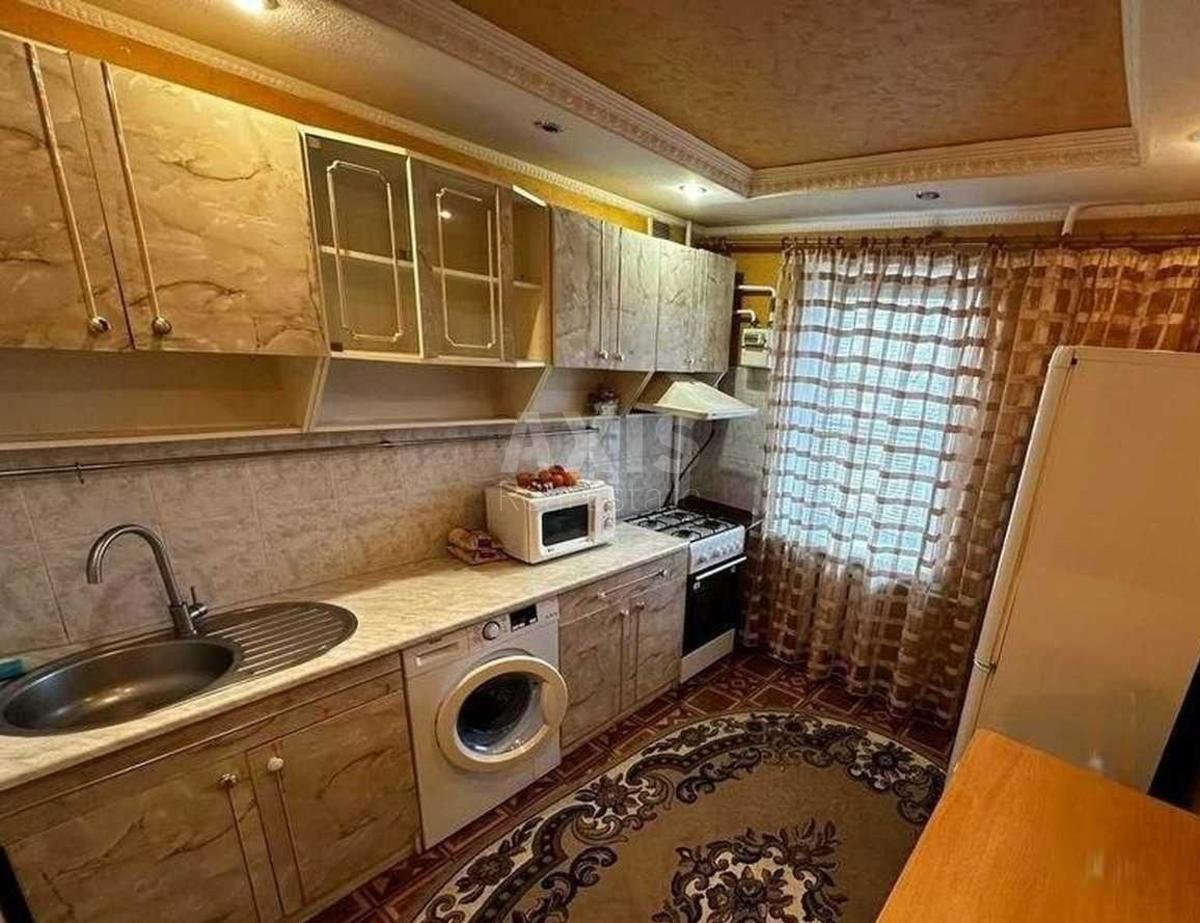 1k apartment vul. Zhyvopysna 7