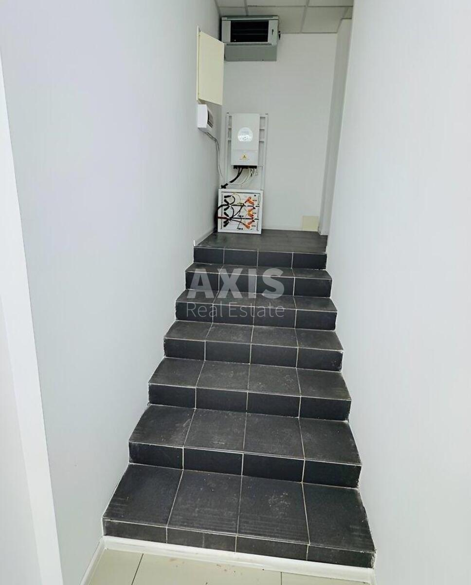 Office vul. Barbjusa Anri 37/1, 85m23