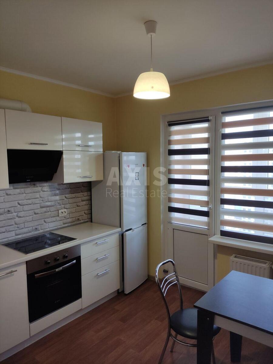 1k apartment vul. Rusovoi' Sofii' 5Б0