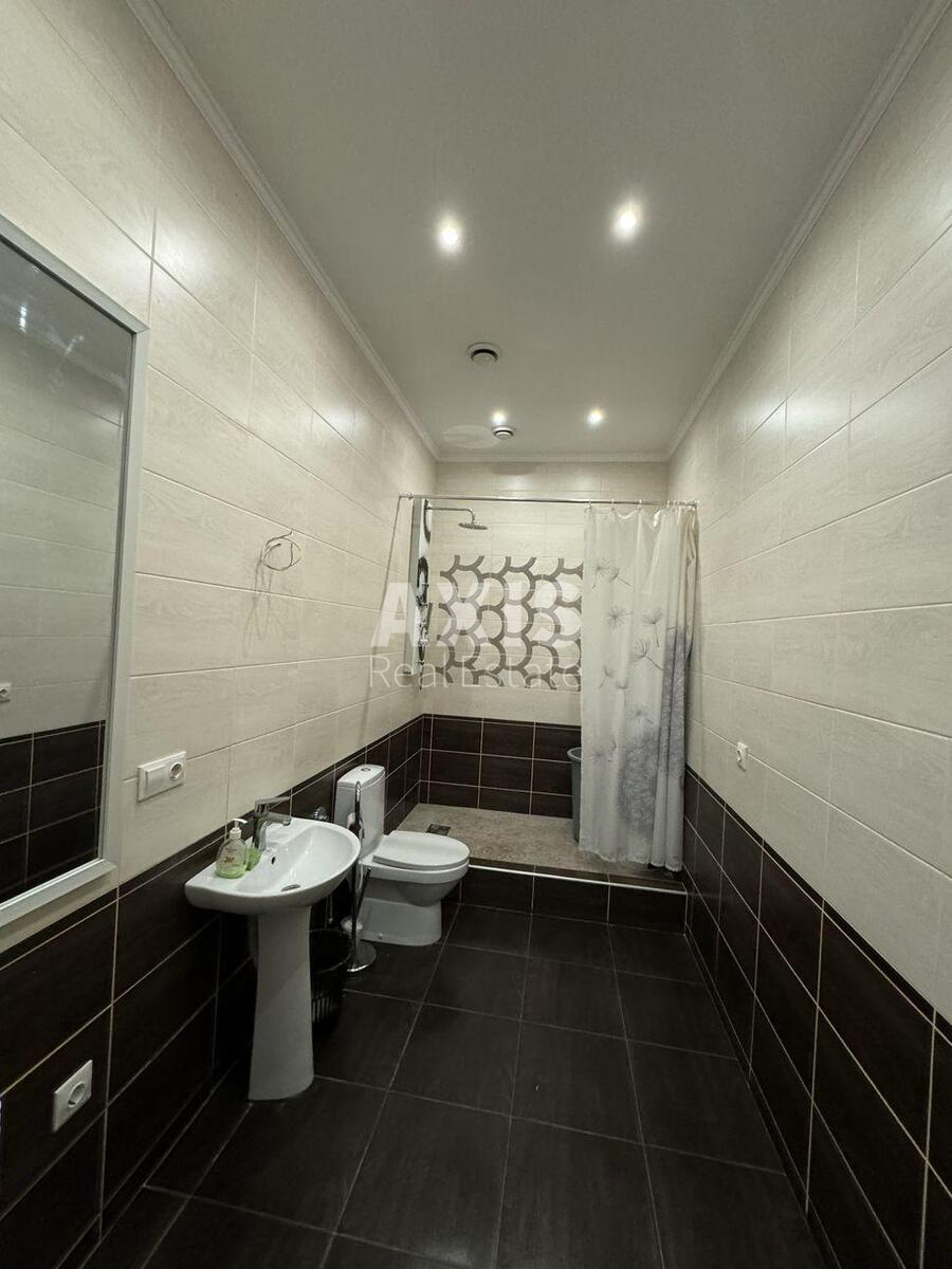 Office vul. Dmytrivs'ka 66А, 127m2557277