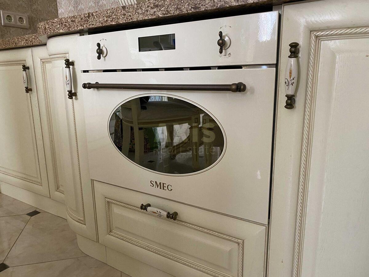 4k apartment vul. Instytuts'ka 18621920