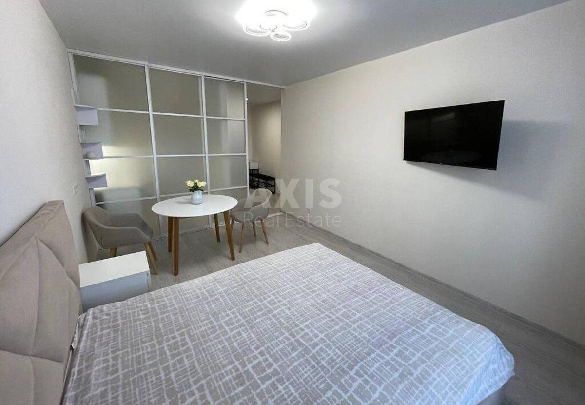 2k apartment nab. Dniprovs'ka 153