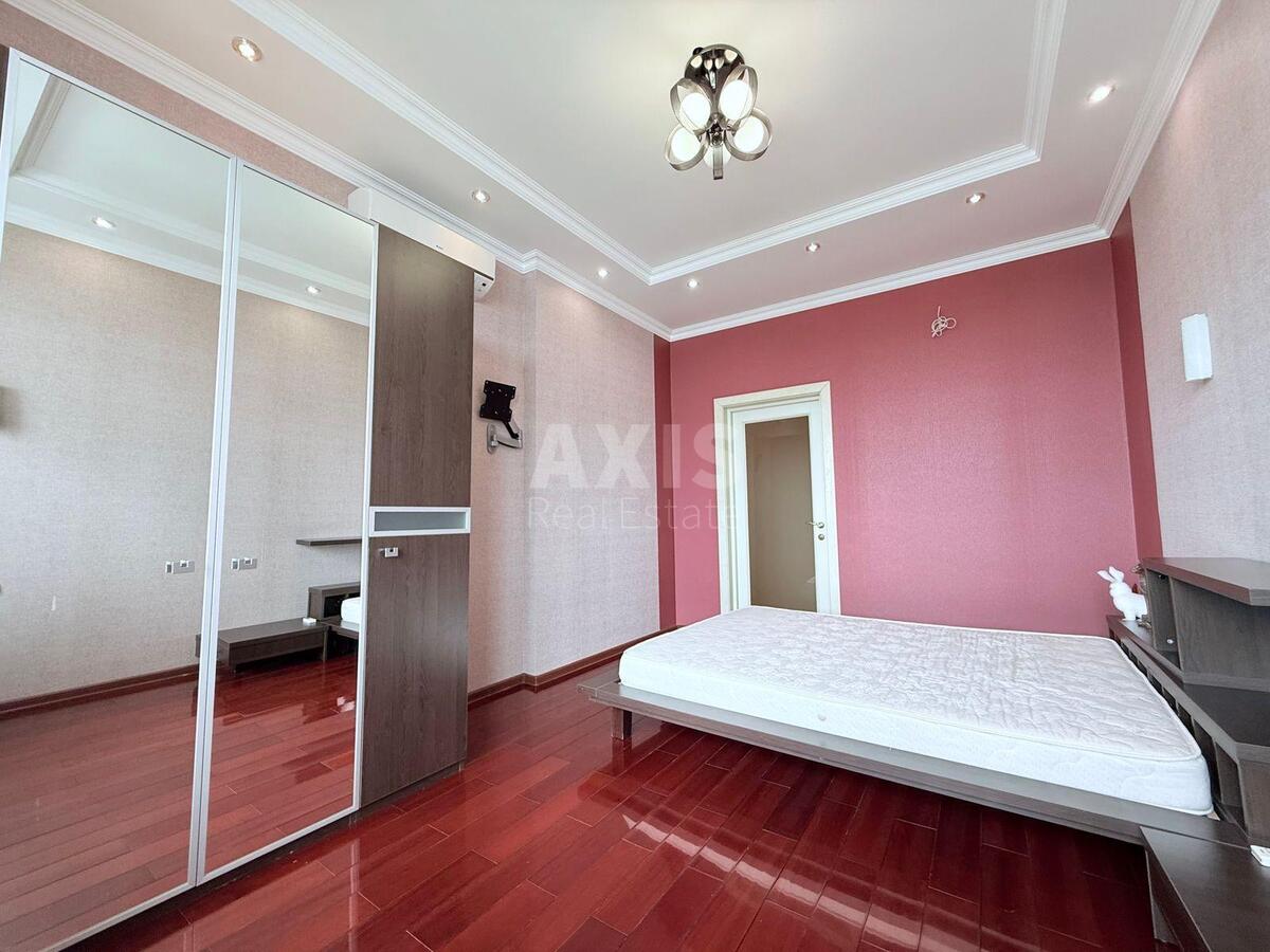 3k apartment vul. Obolons'ka naberezhna 1580205