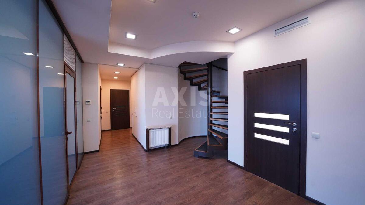 Office vul. Volodymyrs'ka 38, 323m24