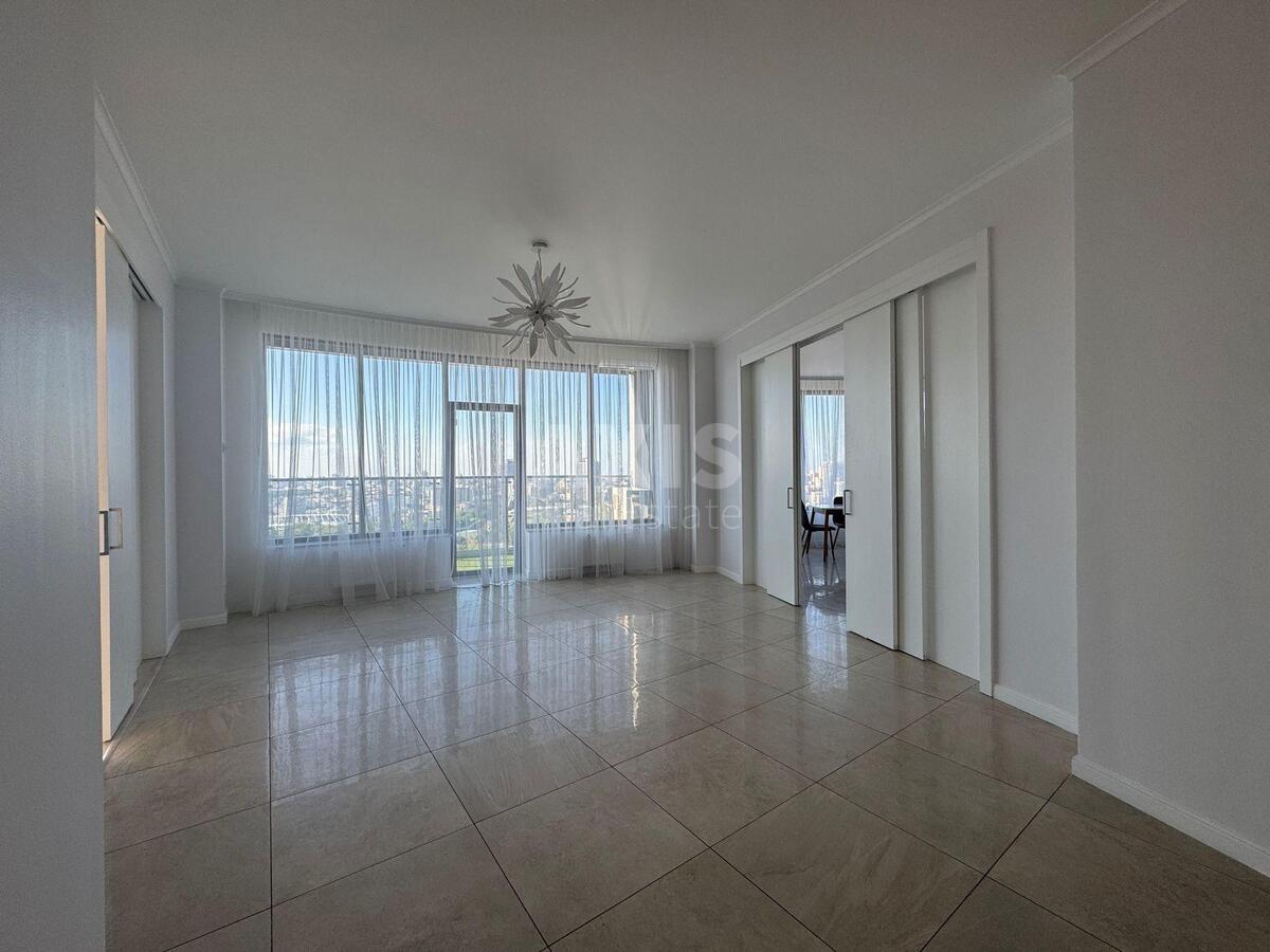 Office vul. Jevgena Konoval'cja 26А, 203m2593100