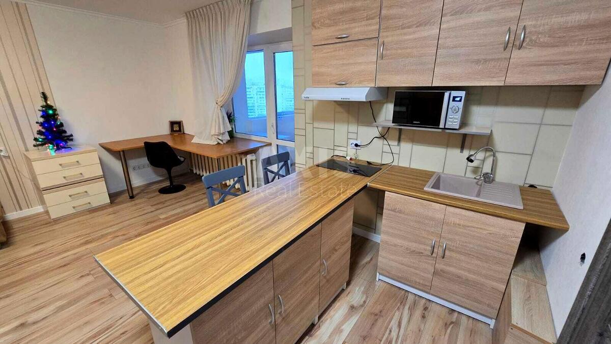 2k apartment vul. Sribnokil's'ka 2063038