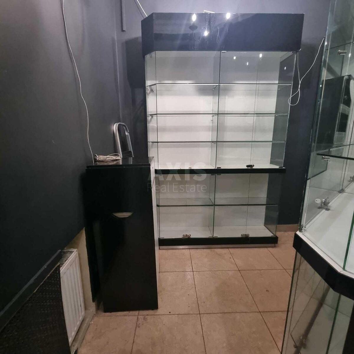 Trade object vul. Velyka Vasyl'kivs'ka 5, 10m23