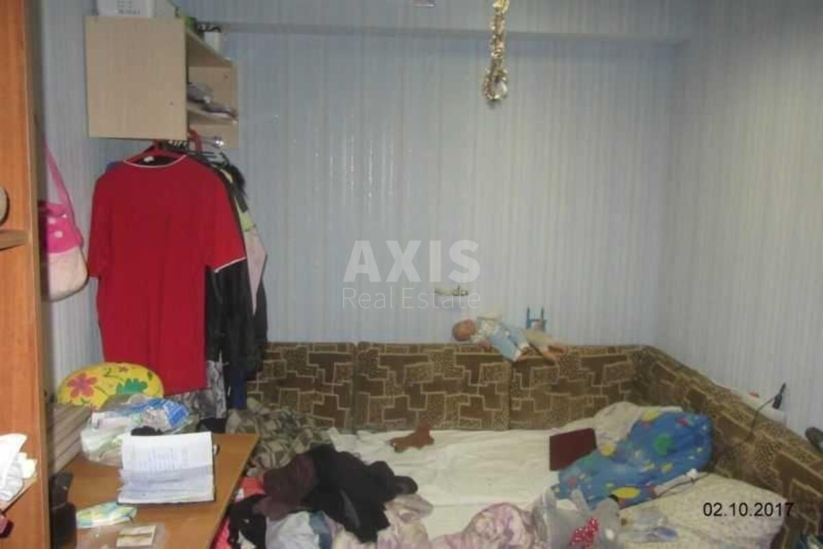 Service object vul. Kyrylivs'ka 126/2, 385m25