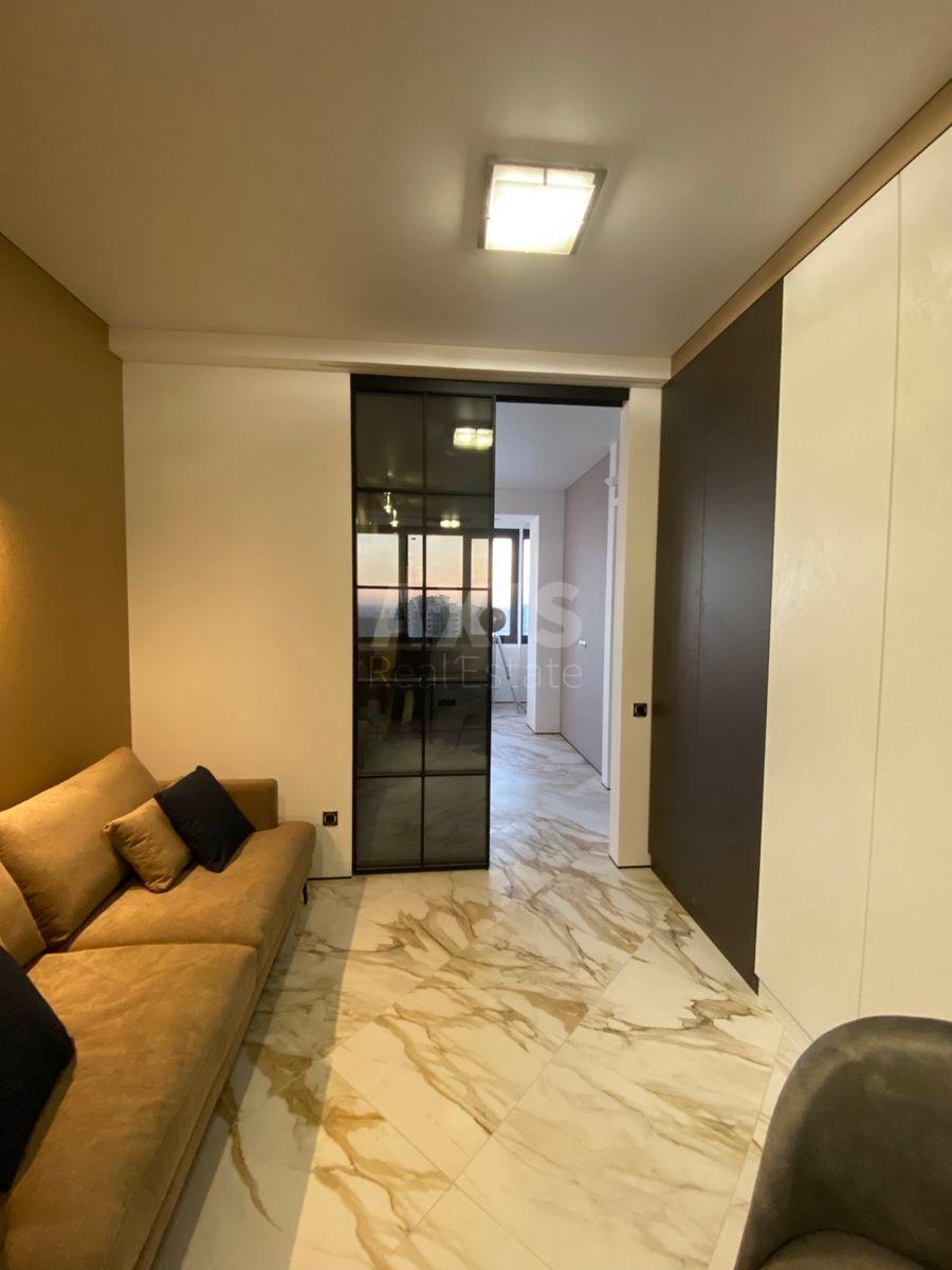 3k apartment vul. Dragomyrova Myhajla 14Б11