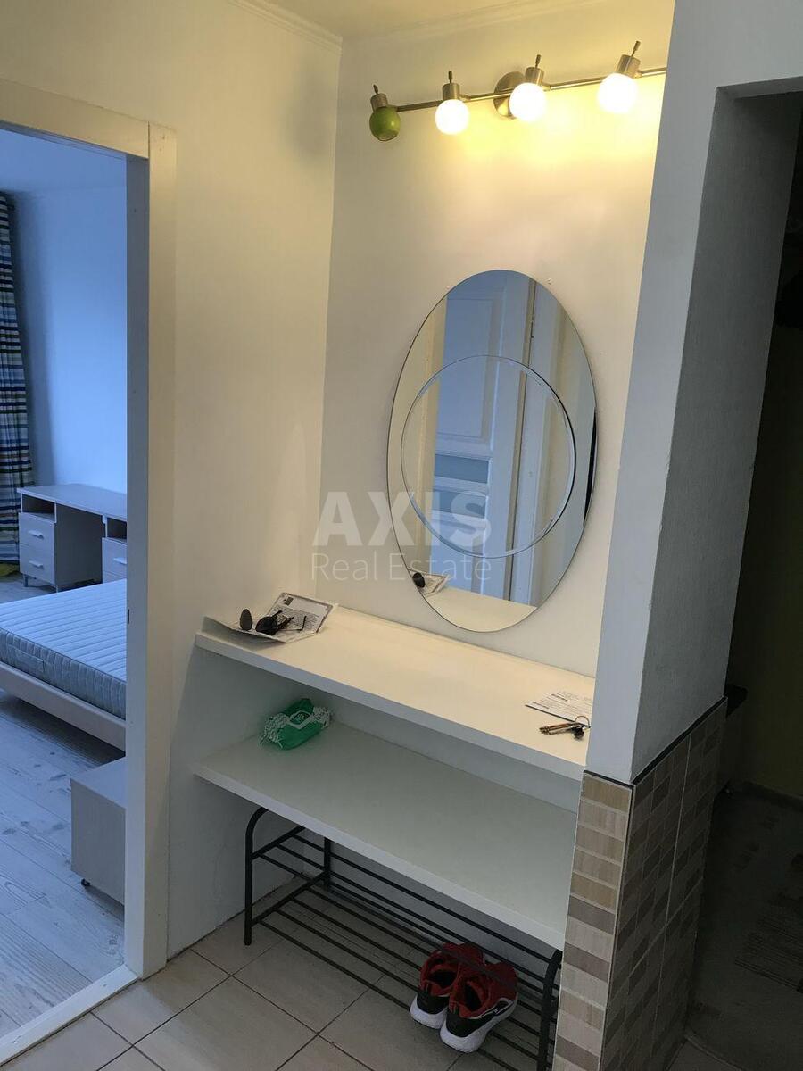 1k apartment vul. Naumova Generala 33А5