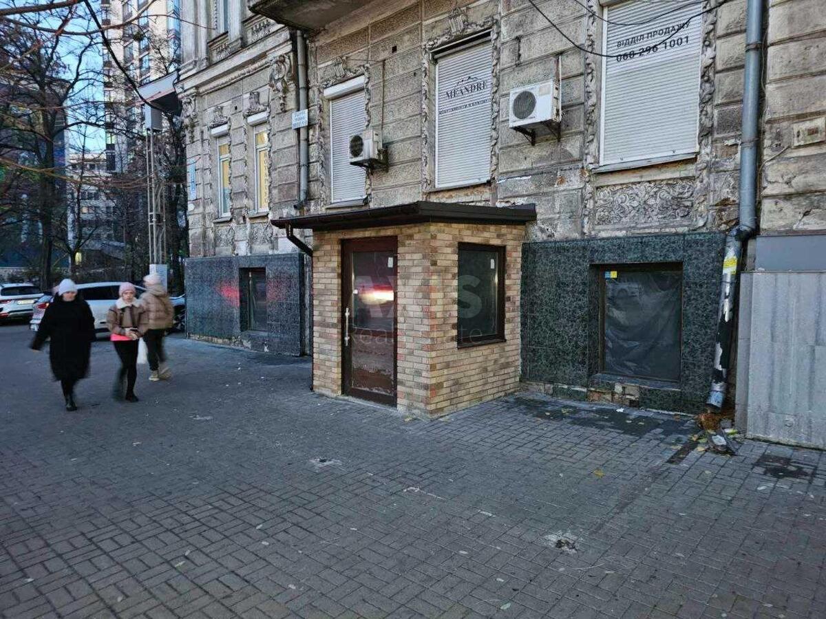 Объект торговли ул. Саксаганского 112, 165м20