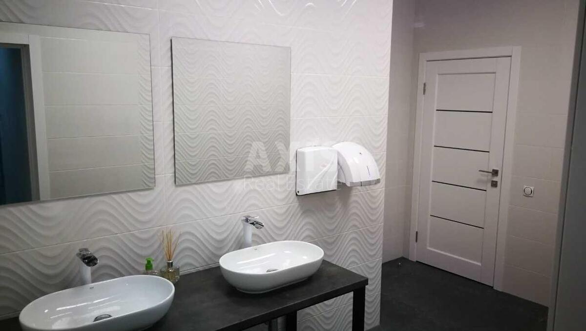 Trade object vul. Surykova 3А, 330m2595743