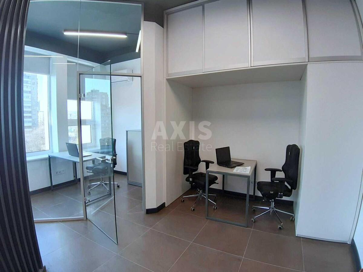 Офис ул. Сверстюка Евгения 11Б, 32м24